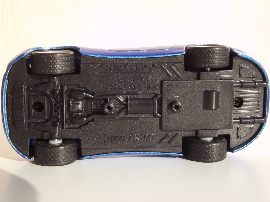 Jaguar XK-180 - 11