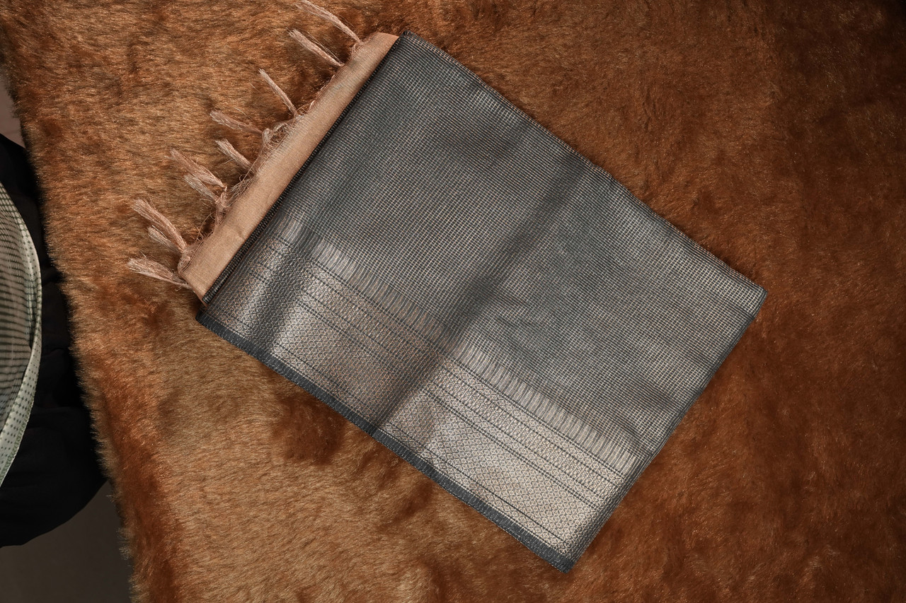 Rokea by RK Premium Handloom