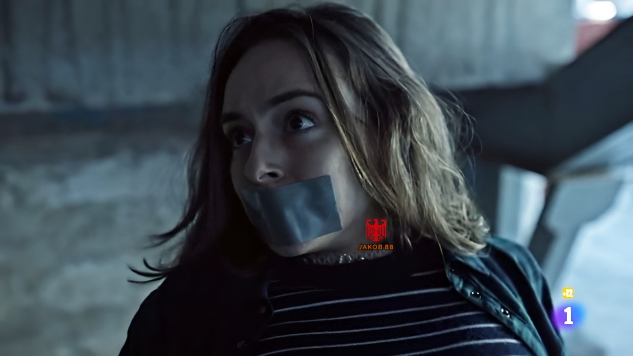 Lucía Caraballo 7 - Estoy Vivo S01E13