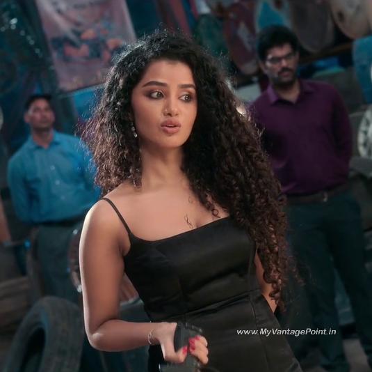 86-Anupama-Parameswaran-as-Lilly-Joseph-in-the-movie-Tillu-Square-2024