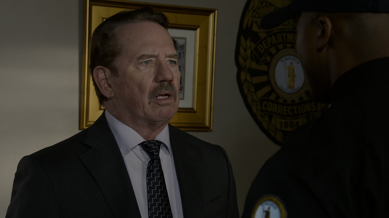 The.Blacklist.S07E18.Roy.Cain.1080p.10bit.AMZN.WEB-DL.AAC5.1.HEVC-Vyndros.mkv_snapshot_09.53_[2020.0