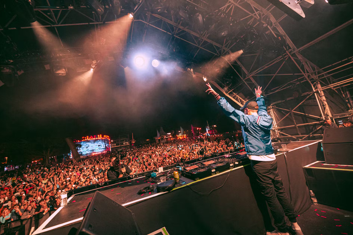 5353-1738944541-fest