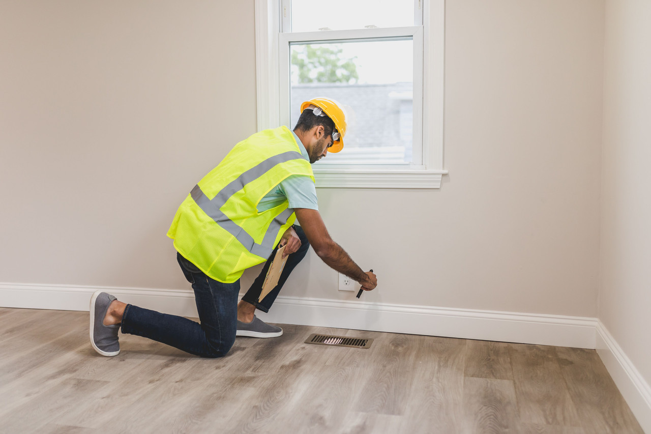 Certified mold testing and inspection in a Green Bay Wisconsin home