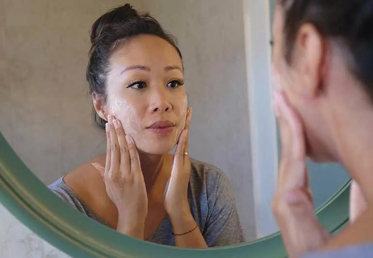 Ultimate Anti-Aging Skincare Guide for Women Over 40