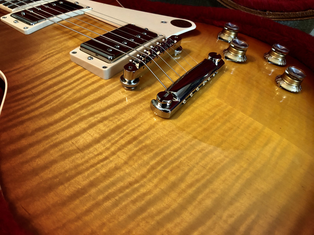 559-AB5-A9-7591-4349-9-CF5-7-D32-B36605-