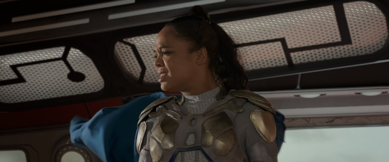 Thor - Ragnarok (2017).mkv_snapshot_01.45.06_[2018.02.28_12.01.4