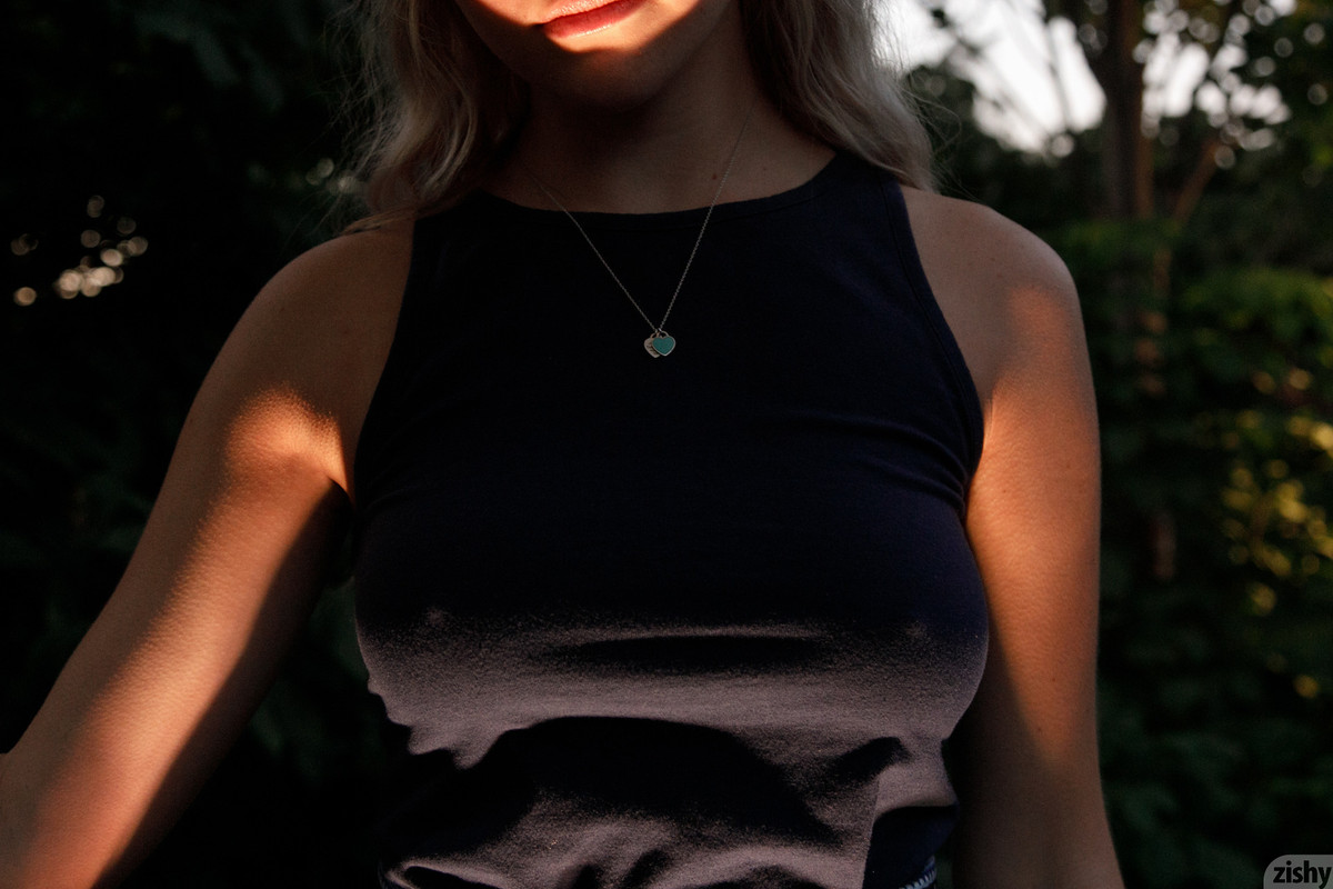 full_049_1349091412230157