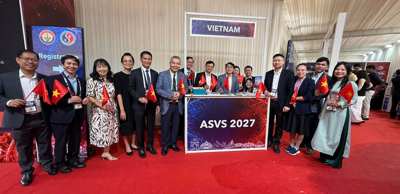 PGS.TS.BS Nguyễn Hữu Ước và các chuyên gia VNVDA chủ tọa, báo cáo khoa học tại ASVS 2026