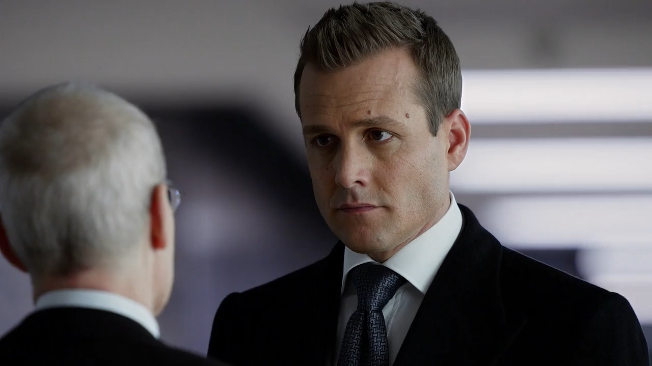 Suits 2013 WebRip Season 3 [Hindi + Tamil + English] 480p 720p ESub Screenshot