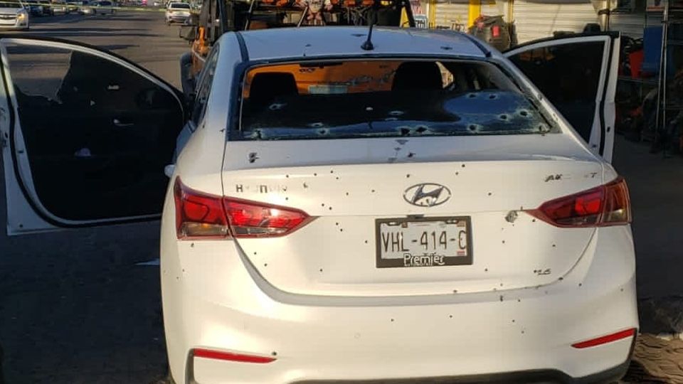 Agresión armada contra vehículo cobra la vida de dos hombres en Sonora; hay dos detenidos
