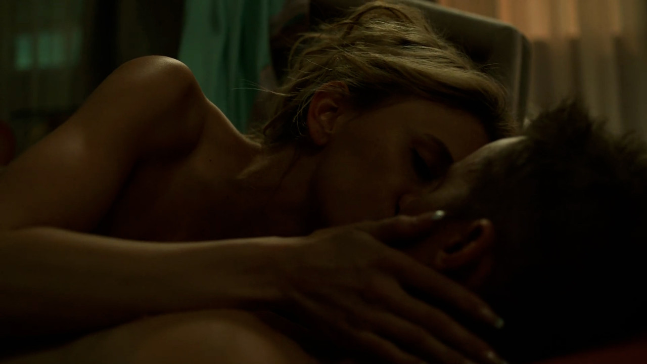 Riley.Voelkel.sex_Hightown.S01.00_02_56_00.Still011