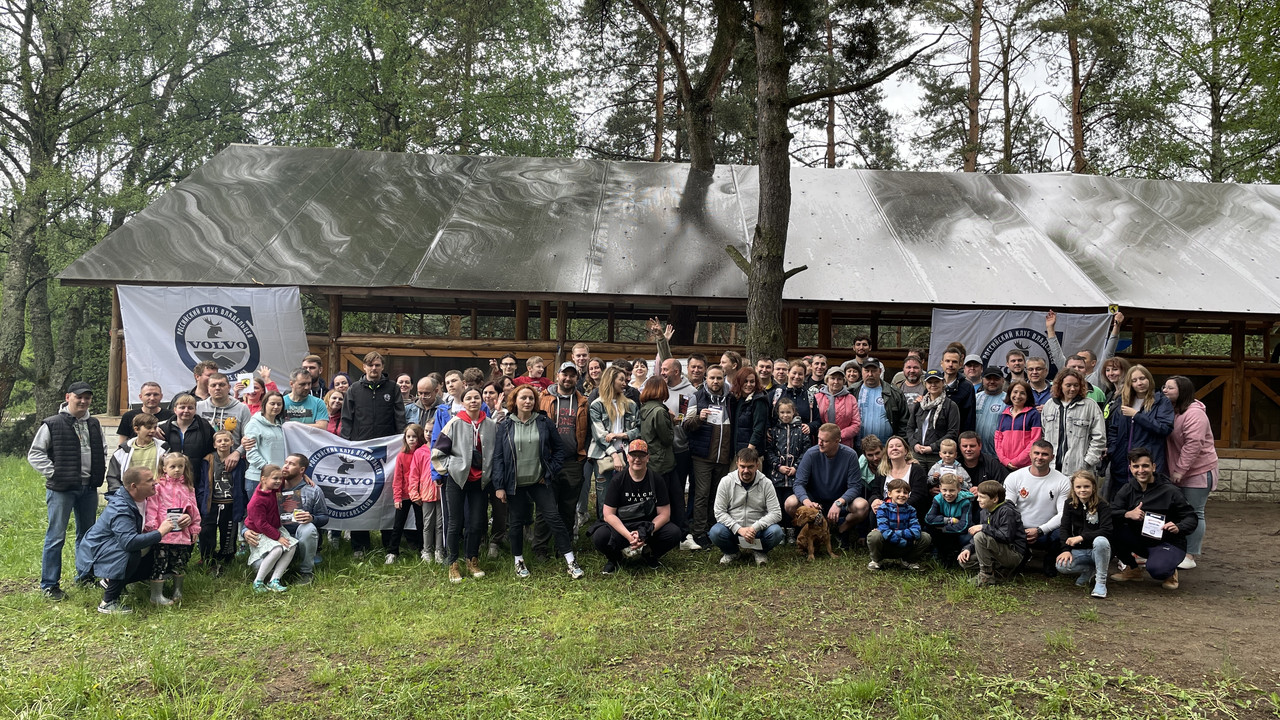 DFCAEF33-181B-4EB1-B0BC-62E0EF9CDA2A