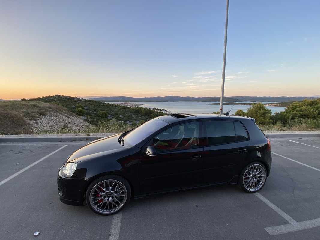 22CB8281-0843-40DB-8084-4CD8F7AF735E