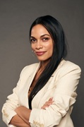 [Bild: 740full-rosario-dawson.jpg]