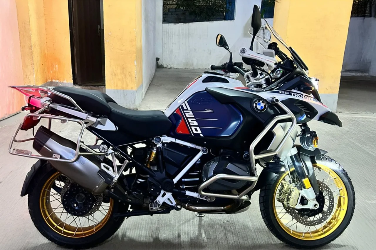 BMW R 1250 GS tyre fitment context