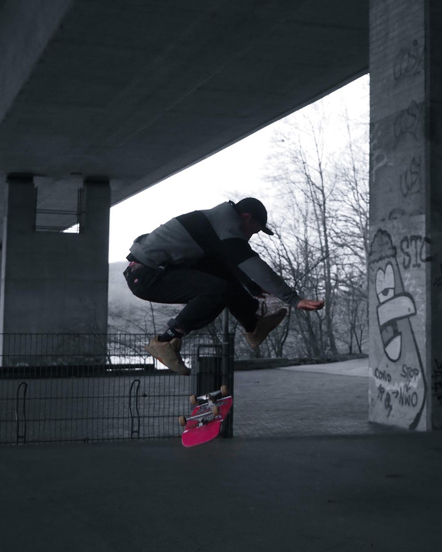 740179D4-CB86-4B20-938B-CB66B960D7EB