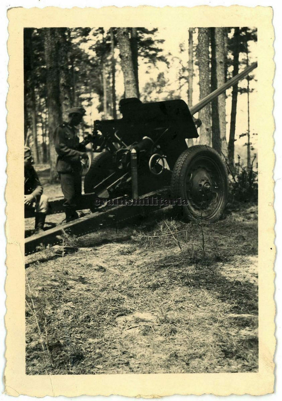 russische Beute Flak Artillerie Geschütz Kanone in Russland 1941_2
