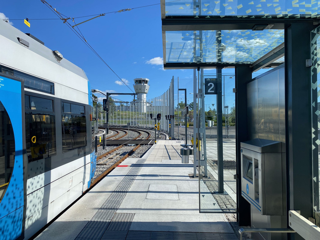 2D928545-16EC-4BDC-BEB7-D176B2E5E322