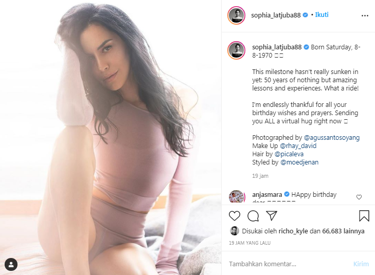 Sophia Latjuba unggah foto saat dirinya berulang tahun ke-50