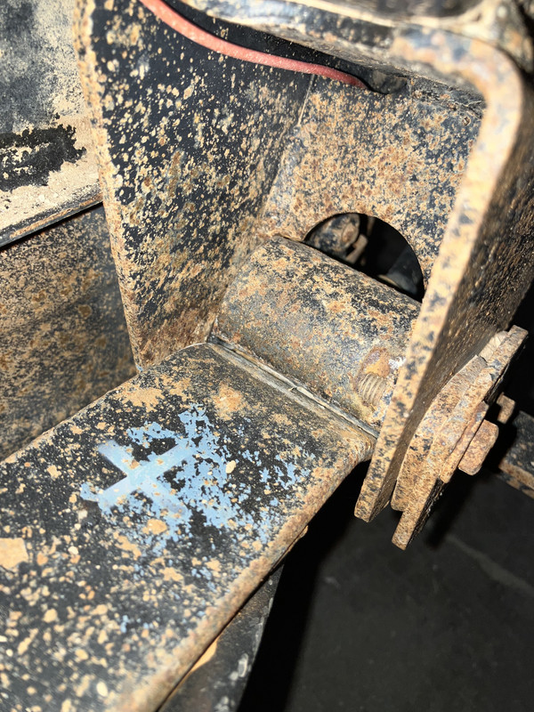 E022BA38-6D23-425D-9E2B-BD3D81FE3E81