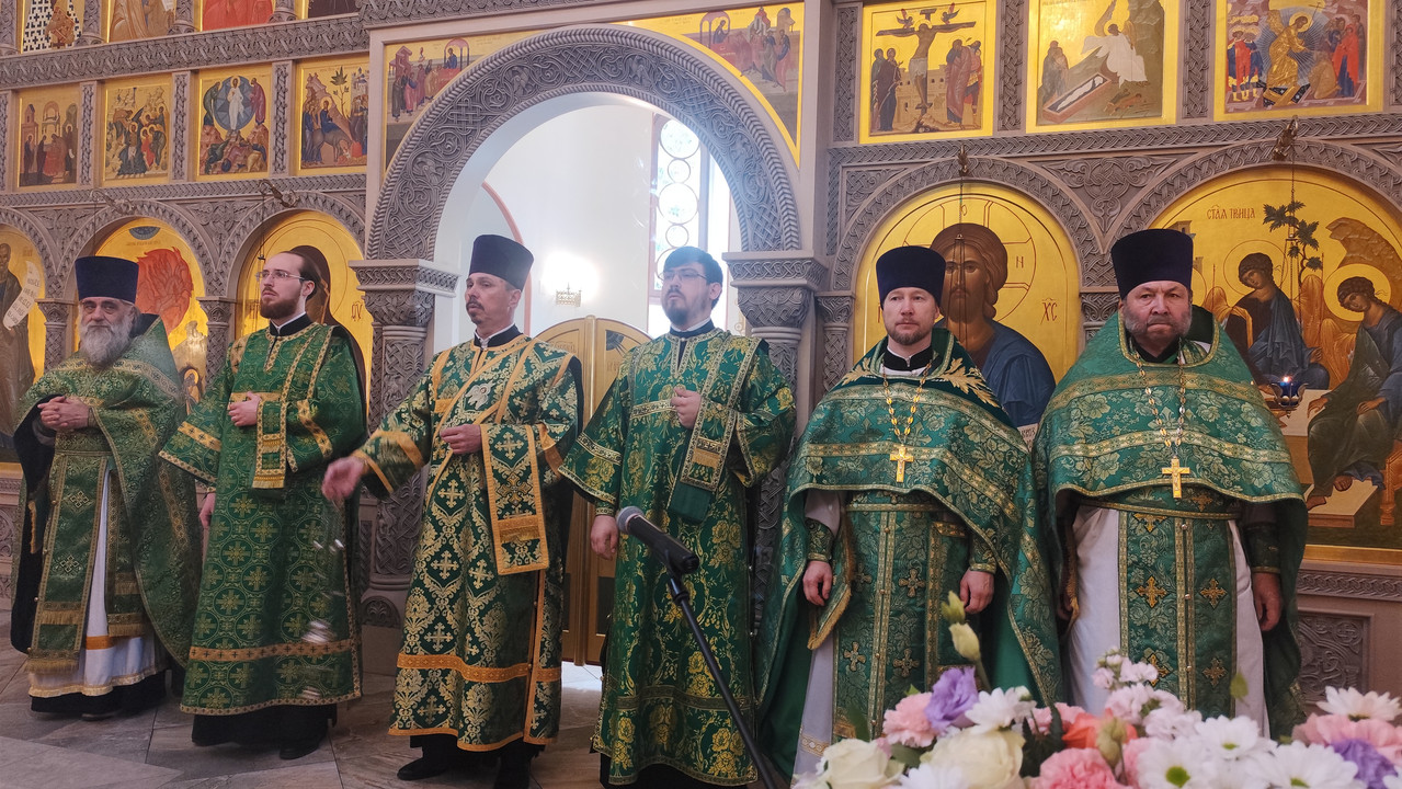 8 духовенство храма