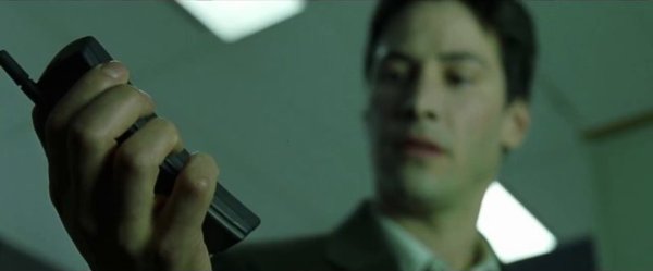 Nokia 8810, le téléphone à clapet de Matrix