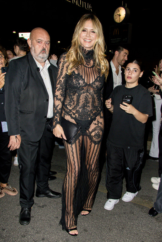 Heidi Klum Lace2026Vogue World216