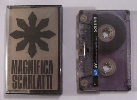 https://i.postimg.cc/x1XJqJgR/tape-case.jpg