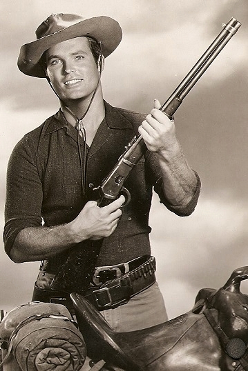 TY-HARDIN-BRONCO-1-FOTOR.jpg