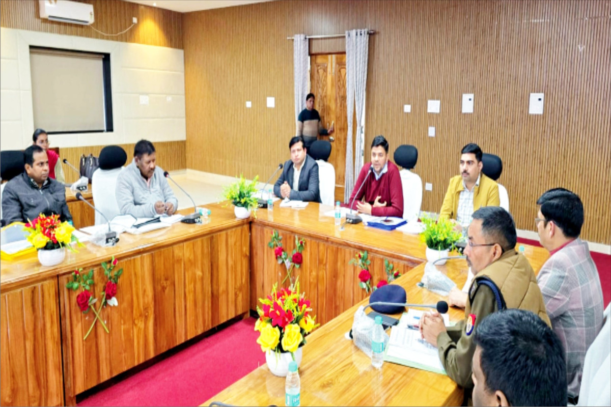 परीक्षा केन्द्रों पर पर्याप्त विद्युत व्यवस्था, पेयजल तथा शौचालय की सुविधा की उपलब्धता सुनिश्चित की जाये