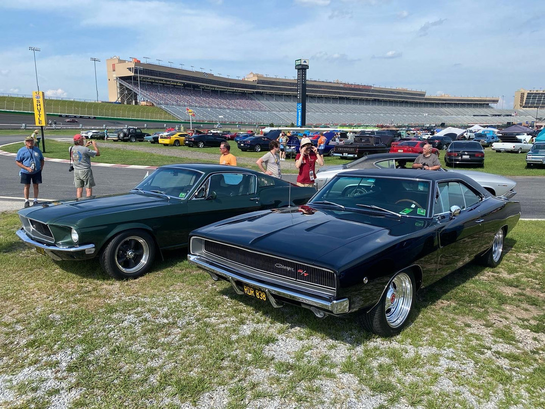 C4DFF903-6049-4C35-9D7B-FB8D70419156