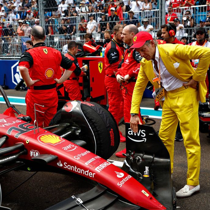 lapo-elkann-inspects-the-car-of-charles-
