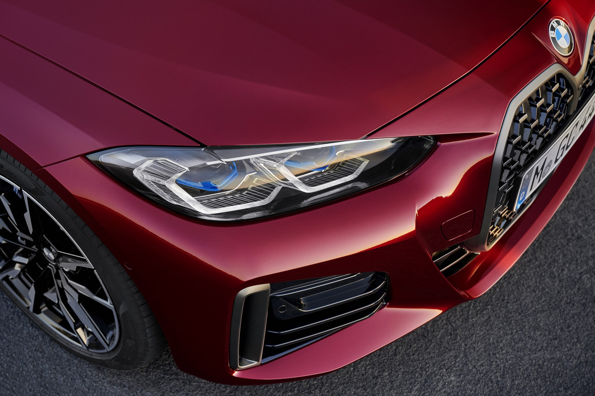P90424658_highRes_the-all-new-bmw-m440