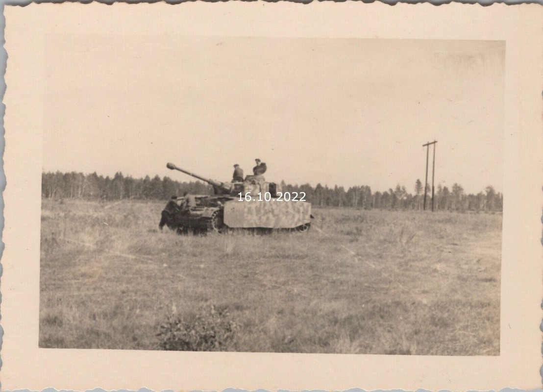 Wk2, Foto, Panzer IV mit Langrohr und Seitenschürzen, Briansk 1943, 01