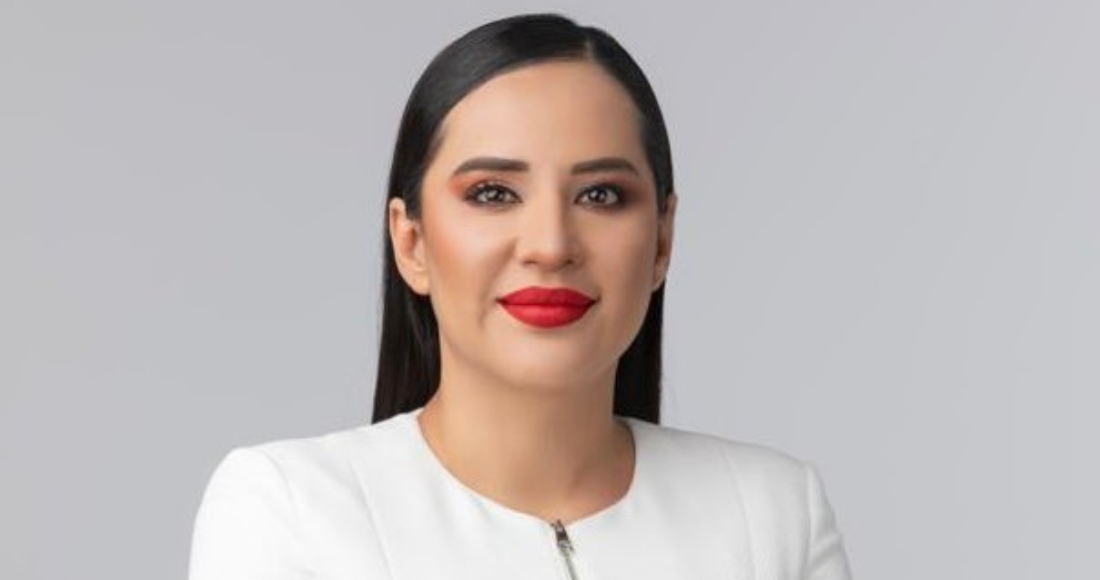 ¿Quién es Sandra Cuevas? alcaldesa que lanzó desde su balcón pelotas con dinero