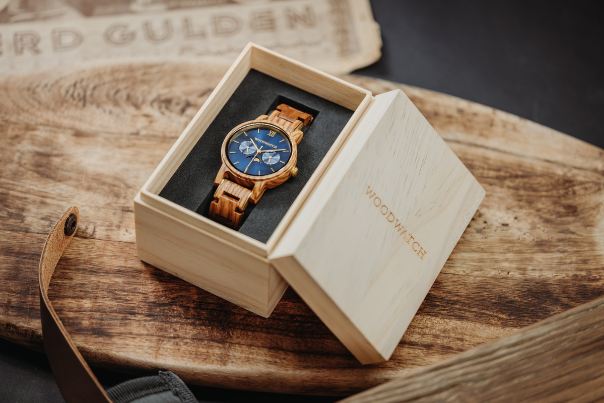 Packaging-of-Wood-Watch-eco-friendly-watches-with-recyclable-materials