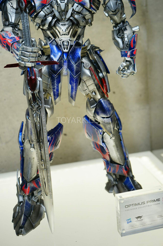 SDCC-2015-Comicave-Studios-Transformers-010