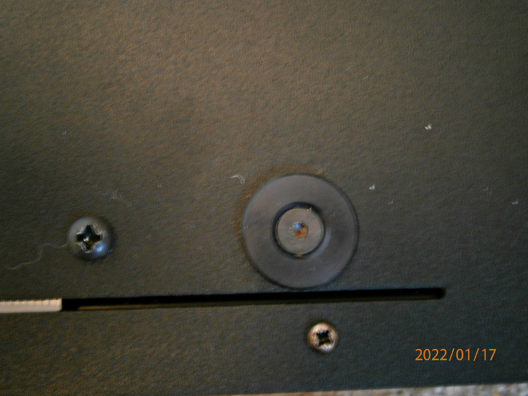 cd3.5 bolt underneath