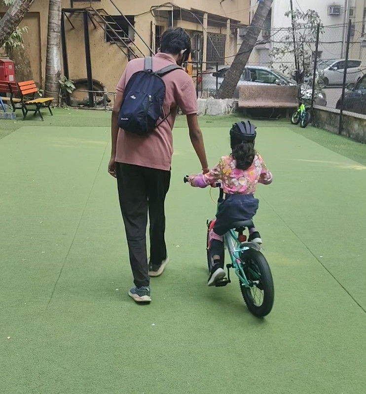 Personalized women scooty driving lessons in Kandivali East