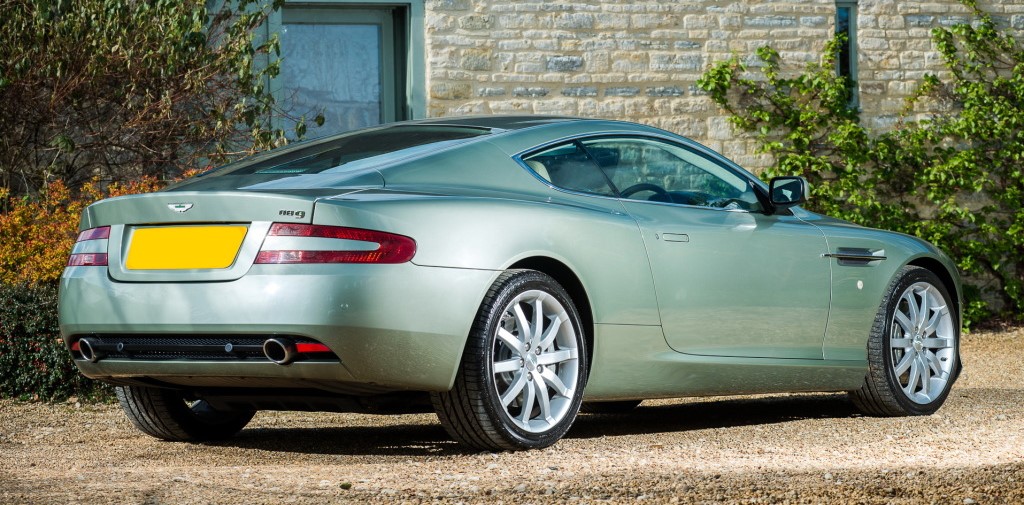 Aston-Martin-DB9