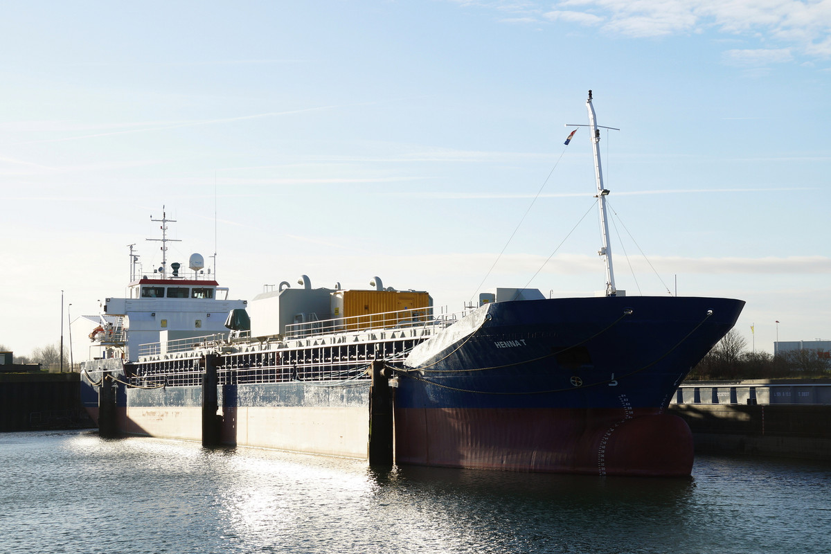 Henna T '02(1c) 3214gt Imo 9259032 cs.3EDT8 PAN ex Oosterscheldeborg 27-12-2022 Hansweert©KoosGoudri