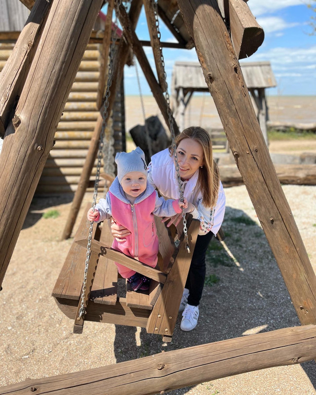 EACE7784-0D45-4913-B174-2117160F58A1