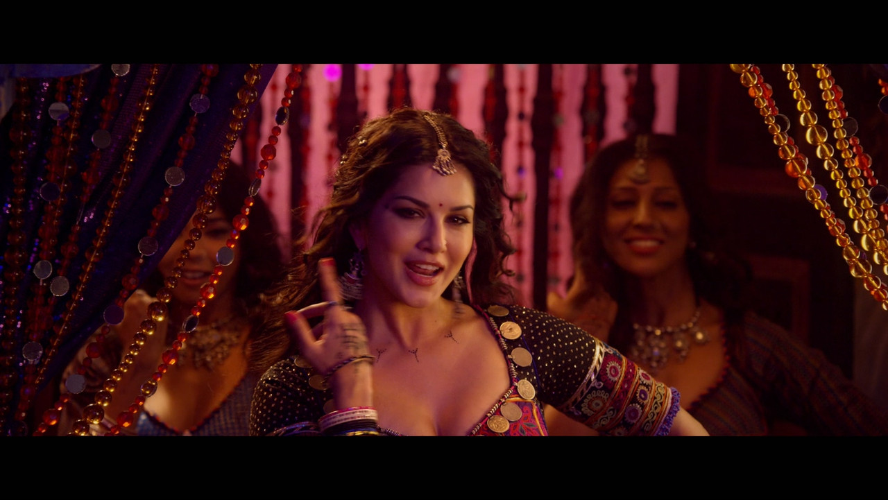 Piya More.m2ts_000035.583