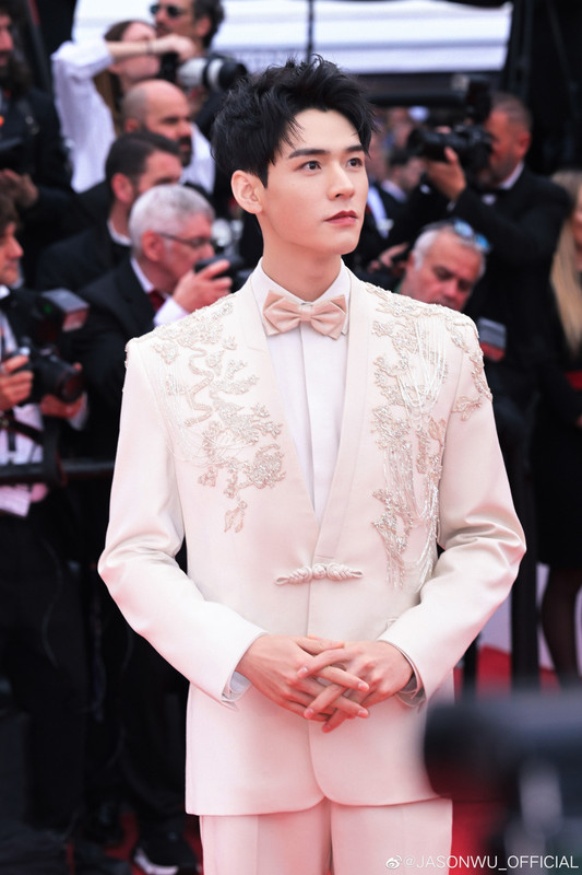 007DuzDNly1he3f49am2kj33oq5j3npm