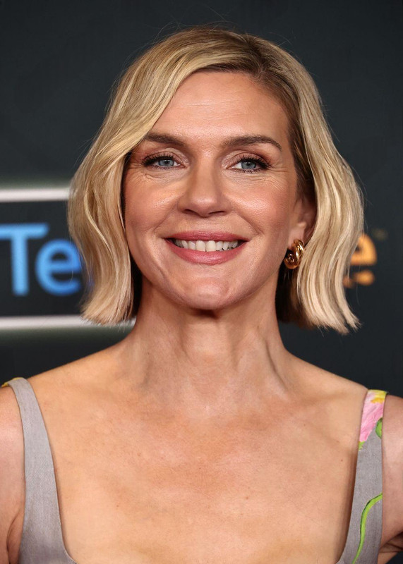 Rhea Seehorn Fans u4lgsvoz5tjh1