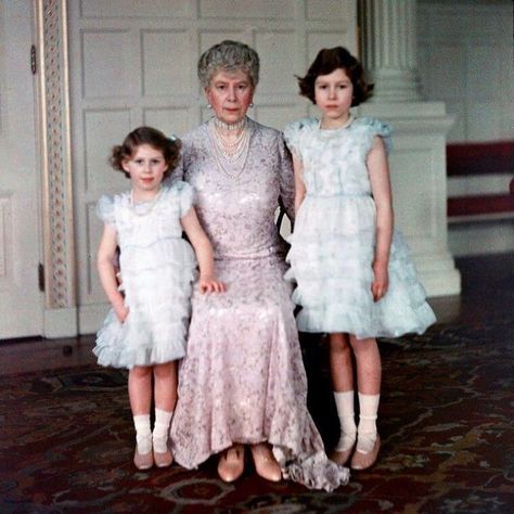 queen-mary-princess-elizabethandmargaret.jpg