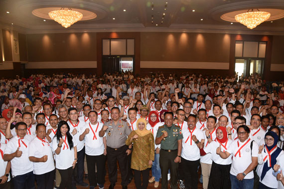 Gubernur Khofifah Apresiasi Deklarasi Bersatu dan Damailah Indonesia yang Digagas FORKAS Jatim