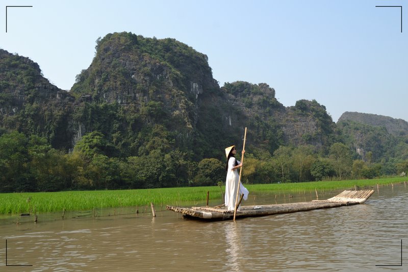 Tam Coc, rios, montañas y campos de arroz. - De la bahía de Halong a los templos de Angkor (6)