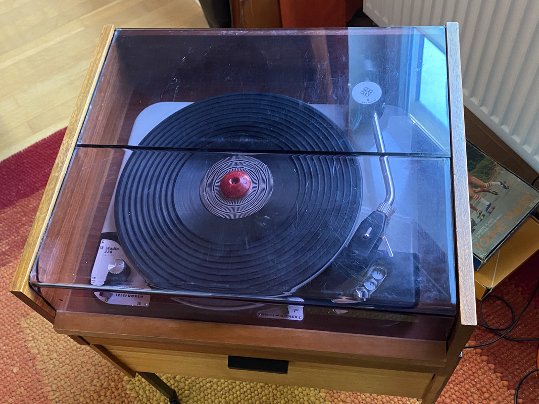 4E3E00F0-040D-46B6-AC96-00B547D19639