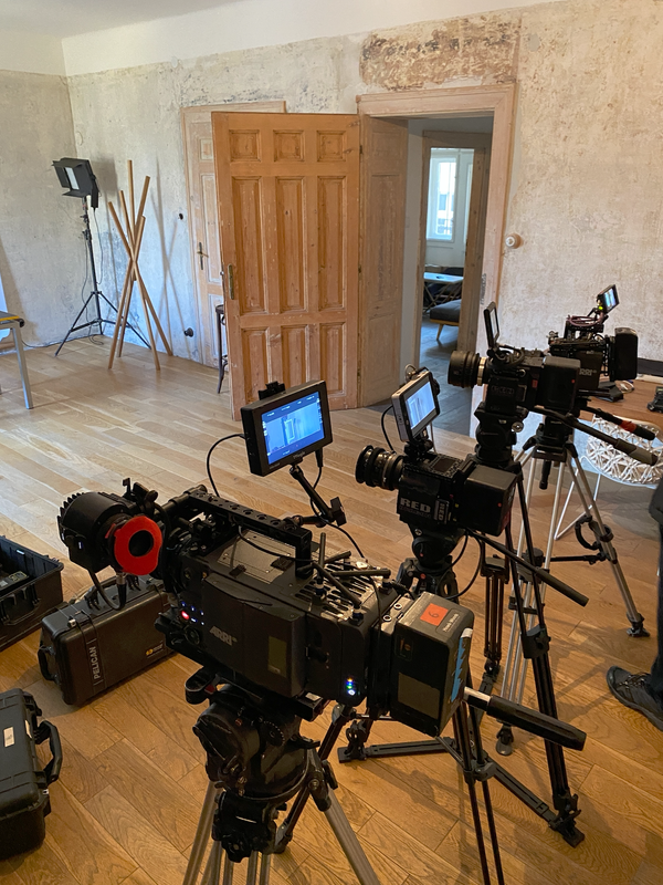 arri-red1.png